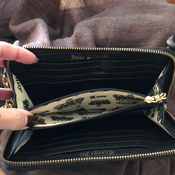 Juicy Couture Wallet - Picture 4 of 5